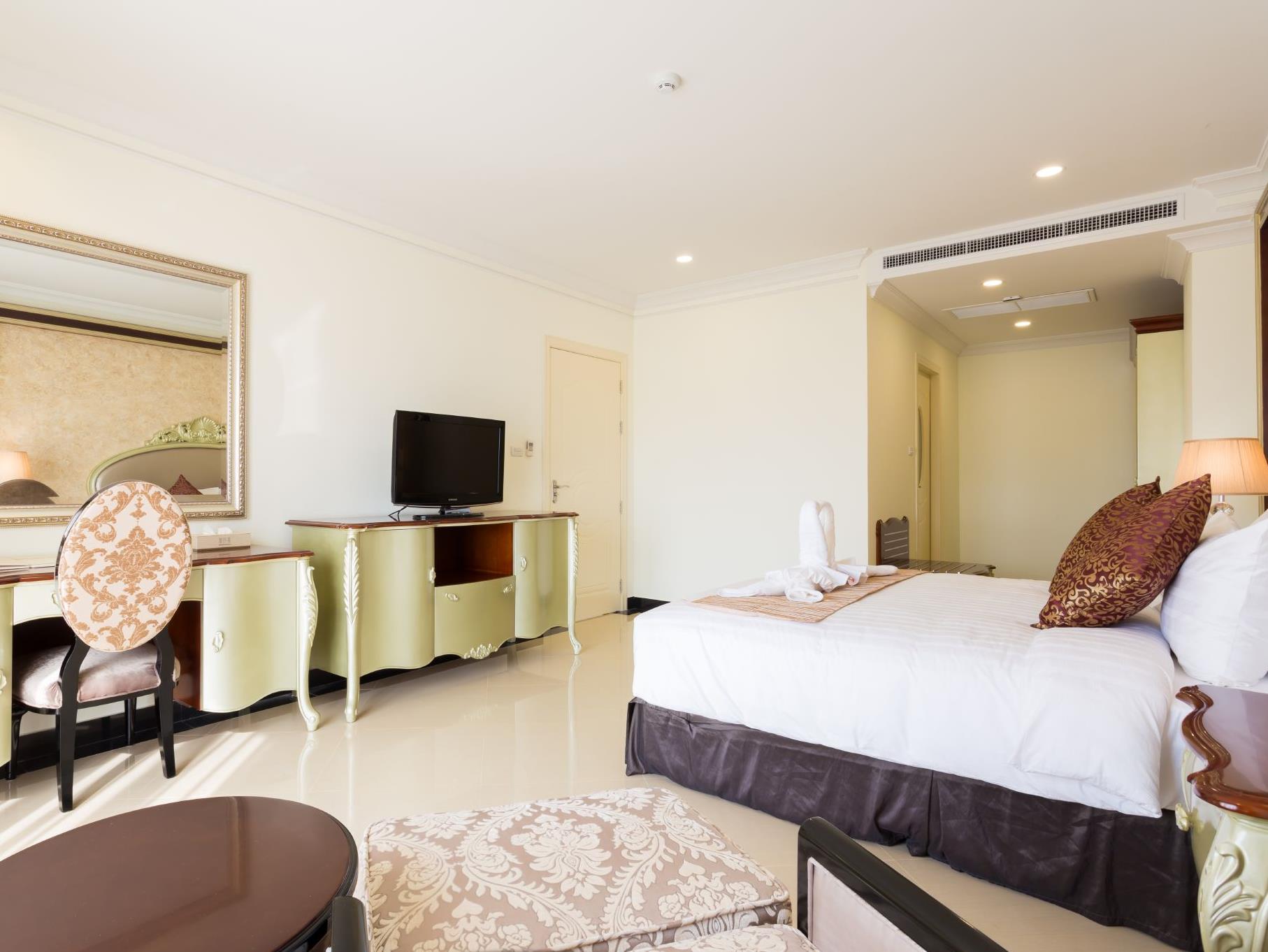 Lk President Hotel Pattaya Bagian luar foto