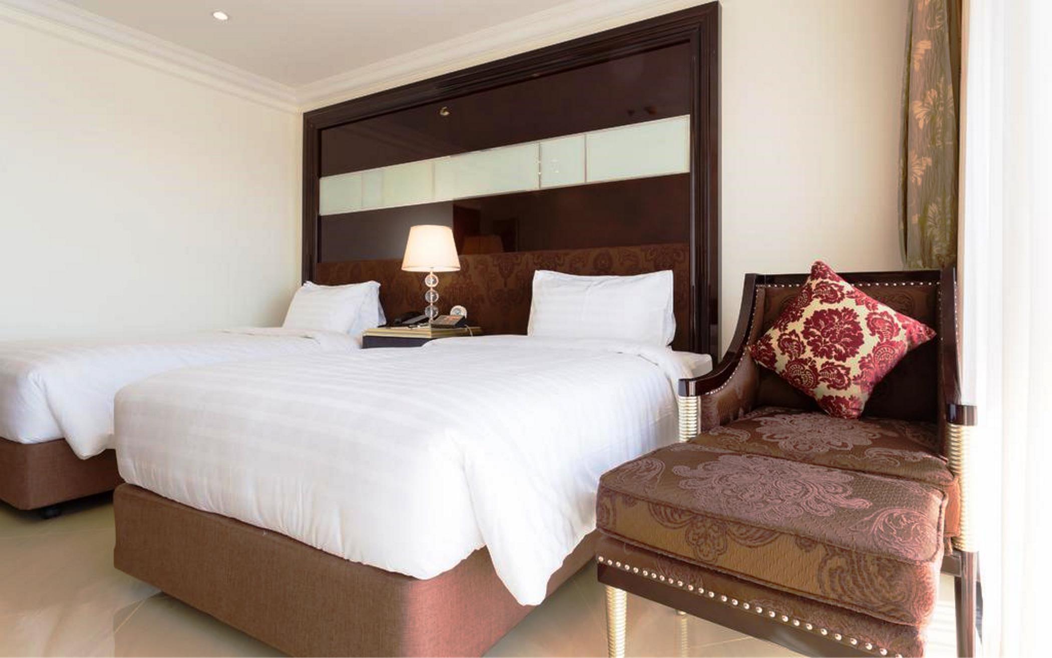 Lk President Hotel Pattaya Bagian luar foto