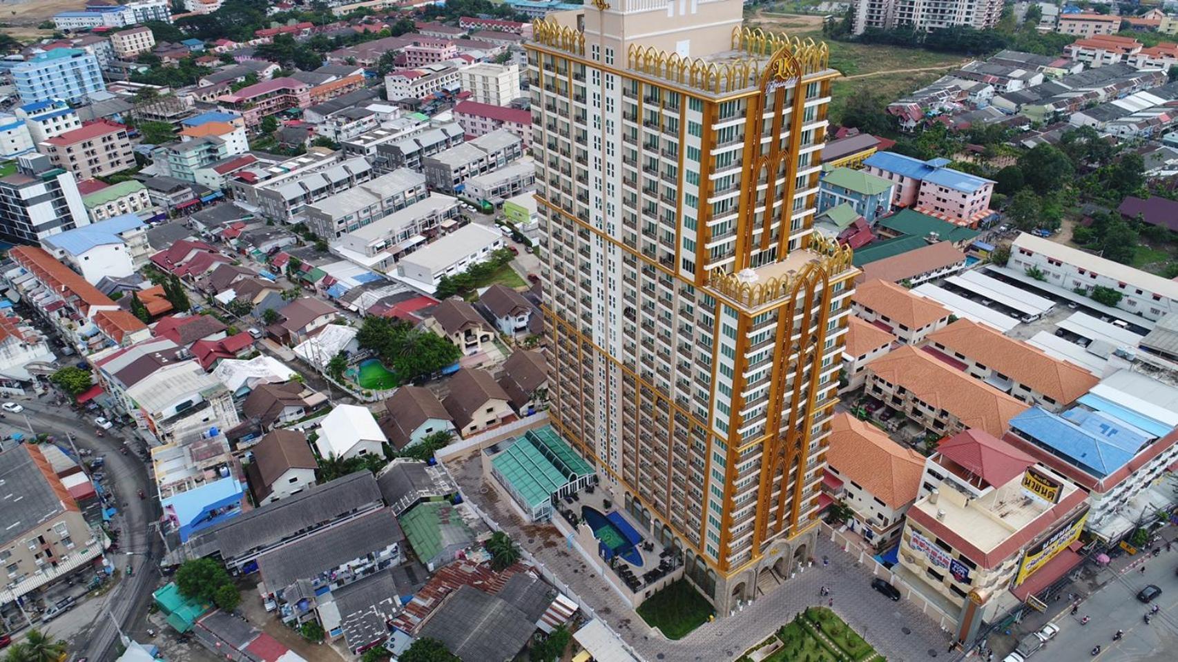 Lk President Hotel Pattaya Bagian luar foto
