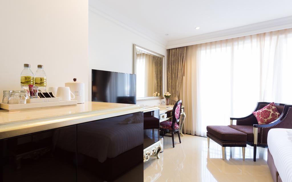Lk President Hotel Pattaya Bagian luar foto