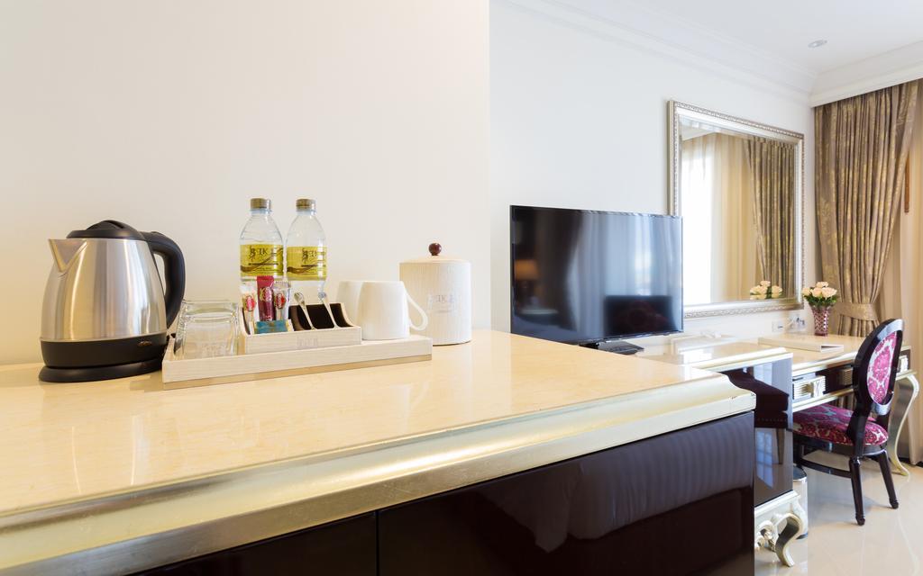 Lk President Hotel Pattaya Bagian luar foto