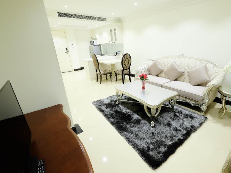 Lk President Hotel Pattaya Bagian luar foto